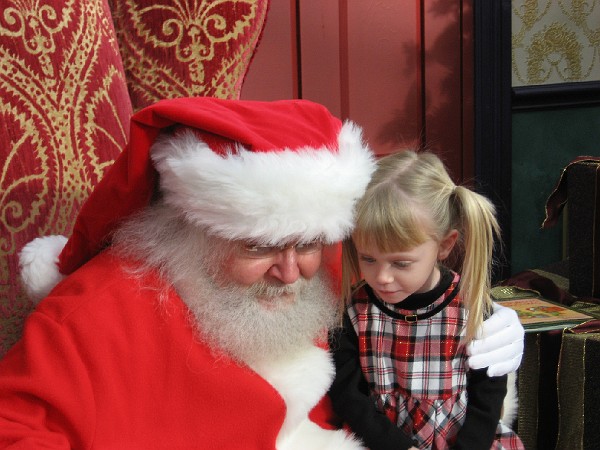 Santa Visit 2006 027.jpg